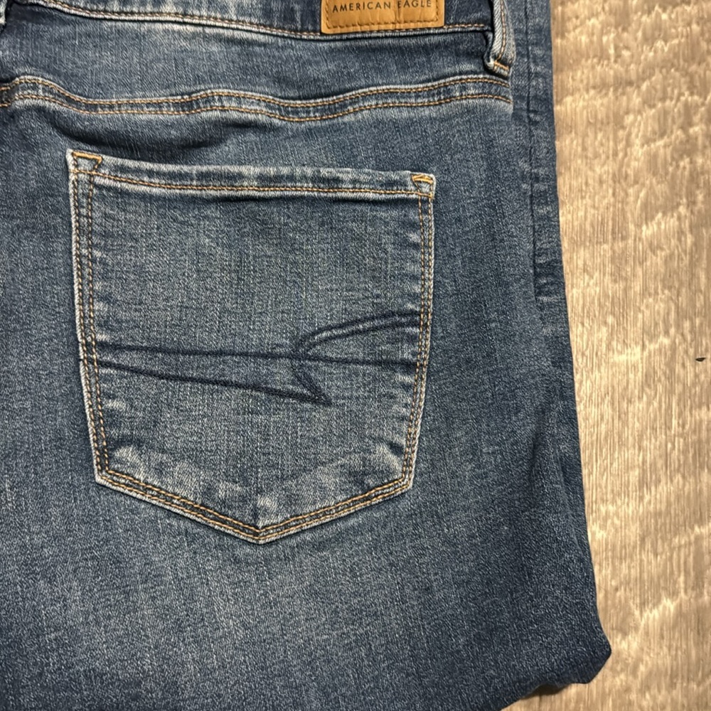 AMERICAN EAGLE Jeans-size 10 XLong - Picture 2 of 13